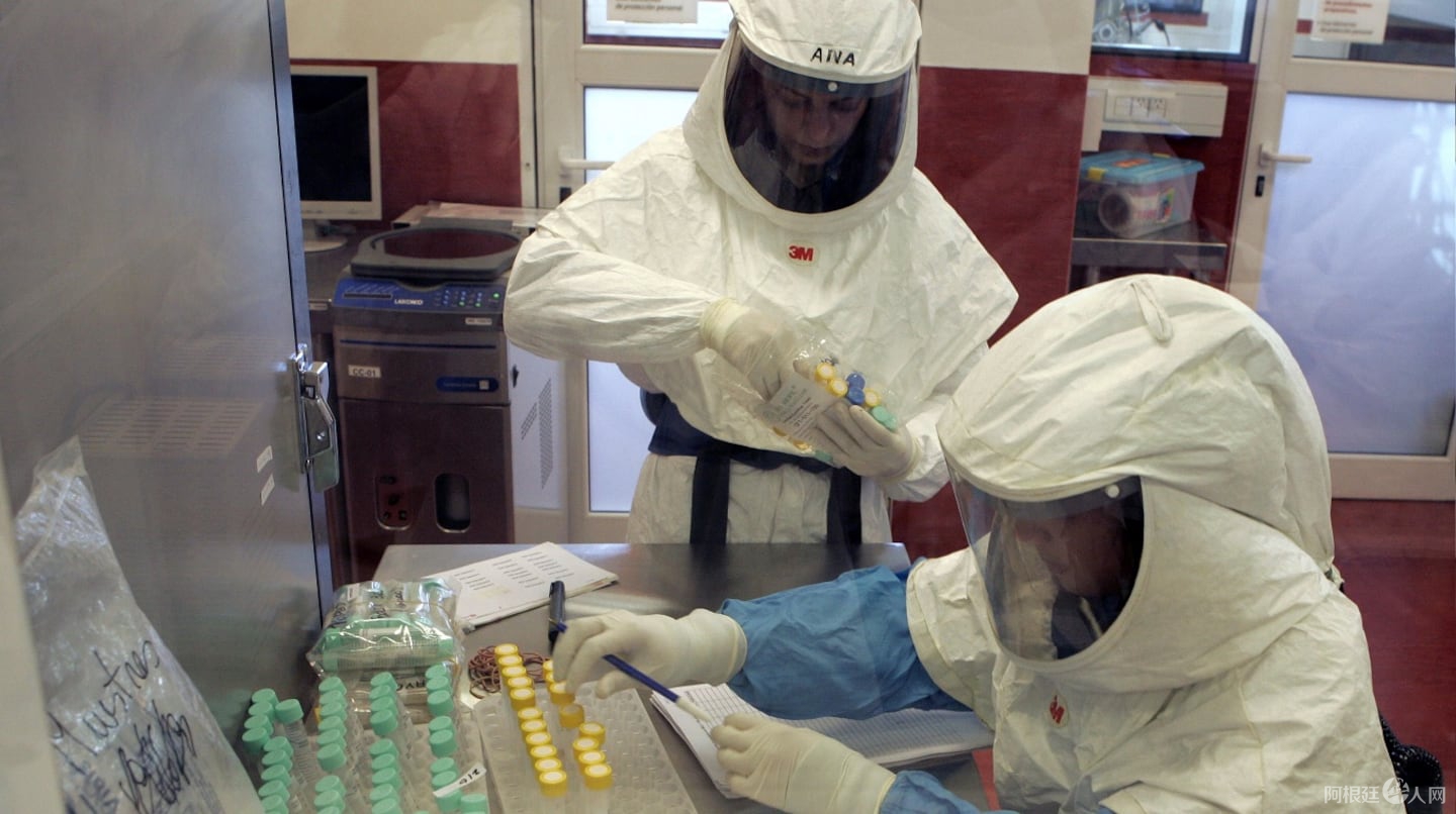 tecnicos-del-instituto-malbran-analizan-las-muestras-foto-ap-photoeduardo-di-baia-63RCFQS4PTBB7LOUZX3PWFYY3A tecnicos-del-instituto-malbran-analizan-las-muestras-foto-ap-photoeduardo-di-baia-63RCFQS4PTBB7LOUZX3PWFYY3A