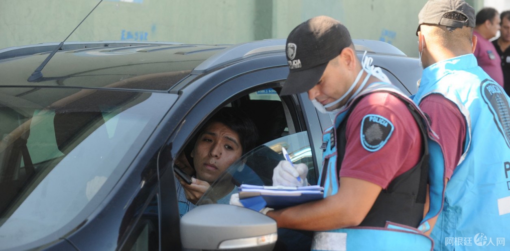 controles-en-el-puente-pueyrredon___Bsjc1ymTZ_1256x620__1