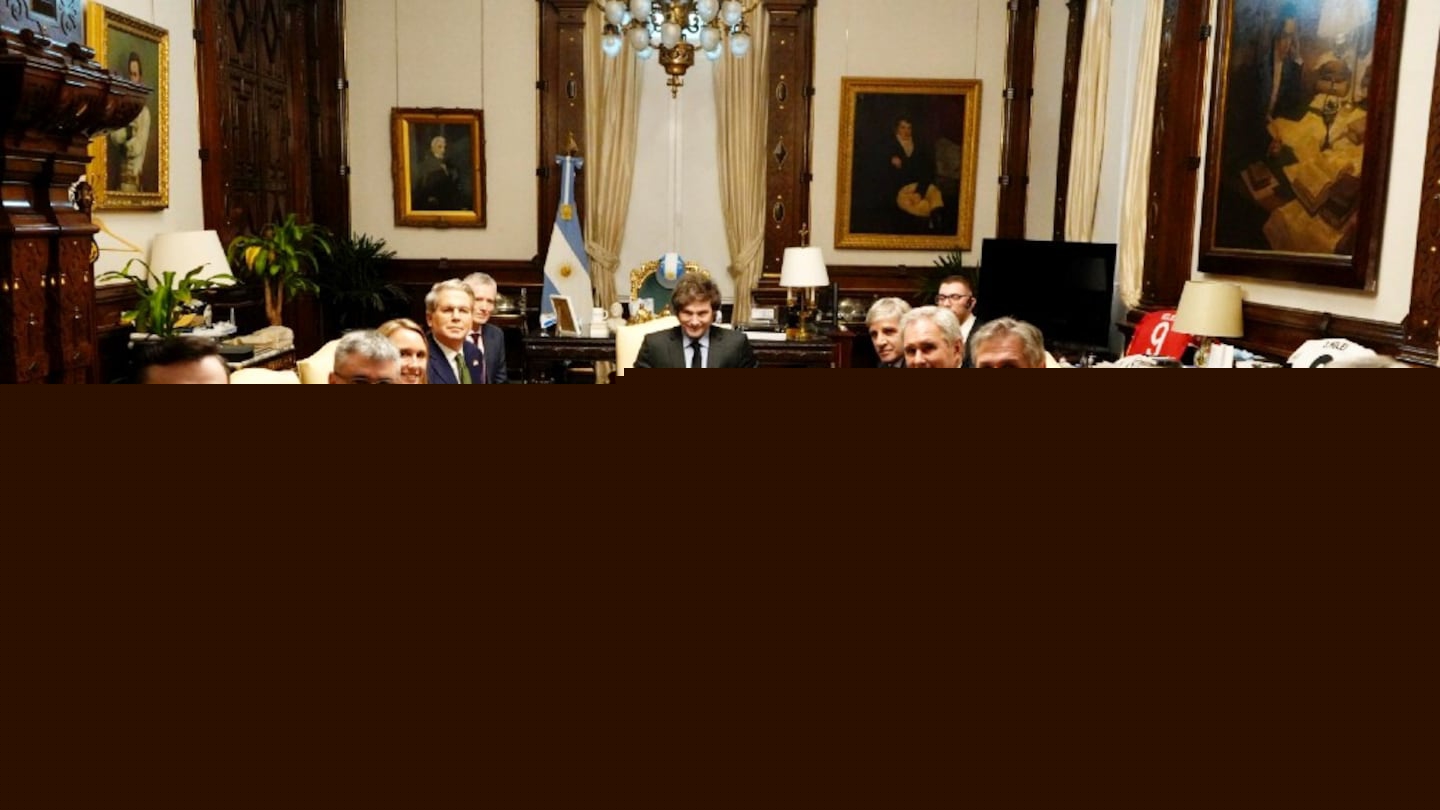 milei-y-su-equipo-economico-se-reunio-con-scott-bessent-en-casa-rosada-foto-presidencia-HIDJPY6LTVAWNICZSZAPVDRVYM